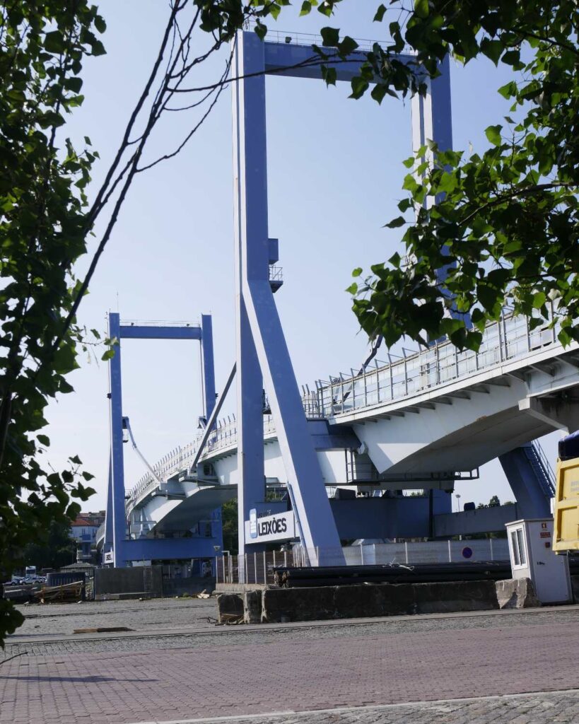 Hebebrücke „Ponte móvel de Leça"