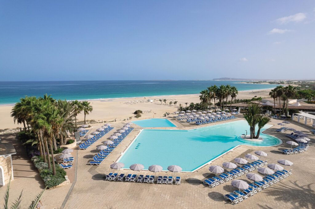 VOI Praia de Chaves Resort Resort und Strand aus der Vogelperpektive