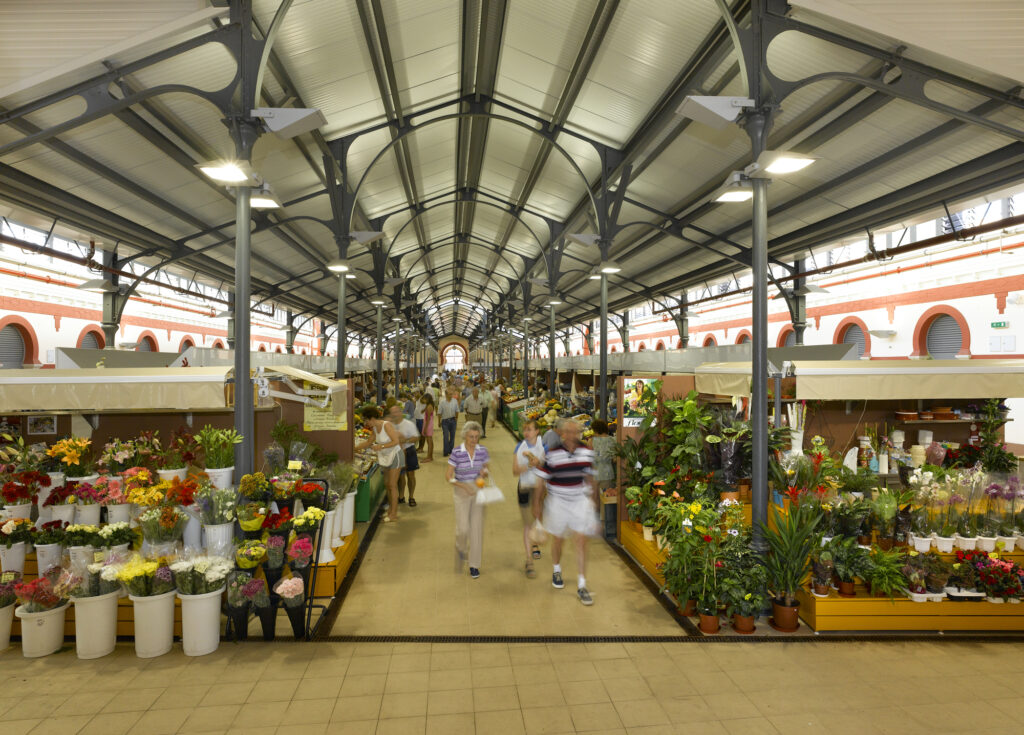 Markthalle von Loulé, eine Sehenswürdigkeit der Algarve © Algarve Tourism Bureau