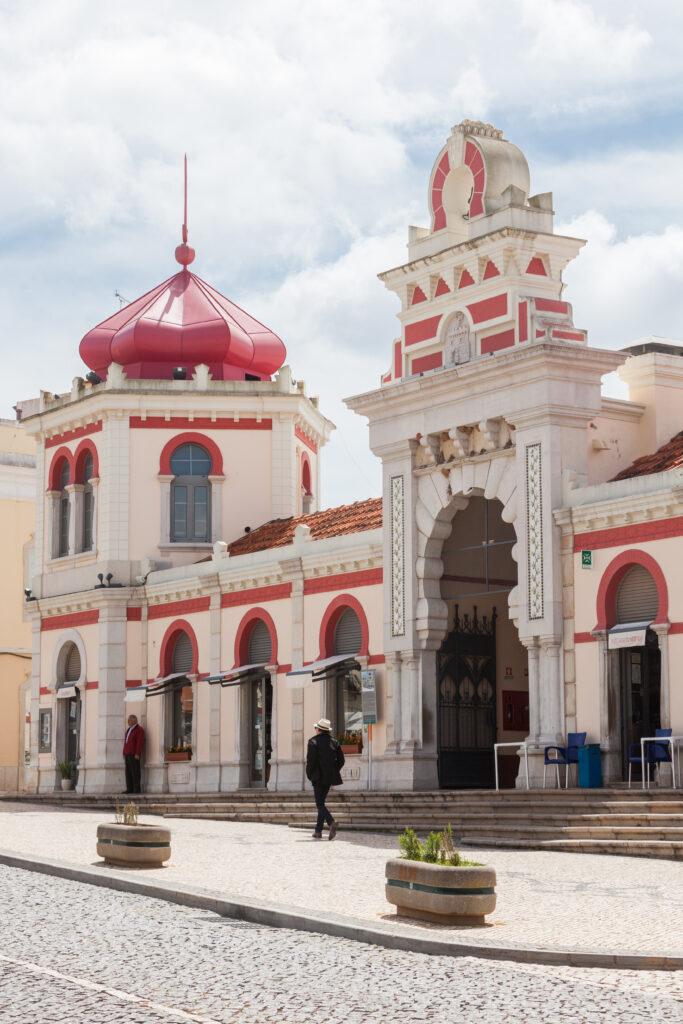 Markthalle von Loulé, eine Sehenswürdigkeit der Algarve © Algarve Tourism Bureau