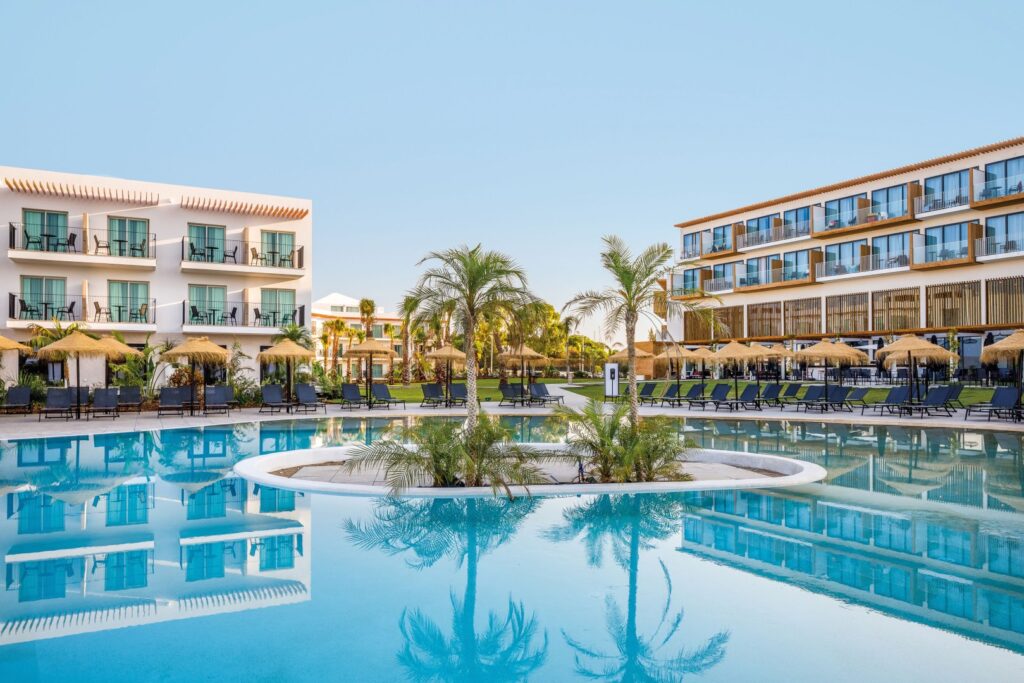 Adults-only Hotel Algarve Portugal AP Cabanas Beach & Nature Pool