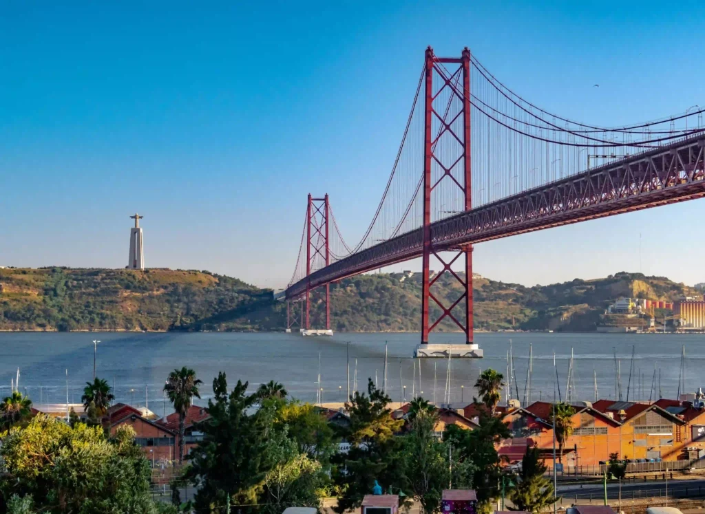Ponte 25 de Abril & Cristo Rei, eine Top Sehenswürdigkeit in Lissabon