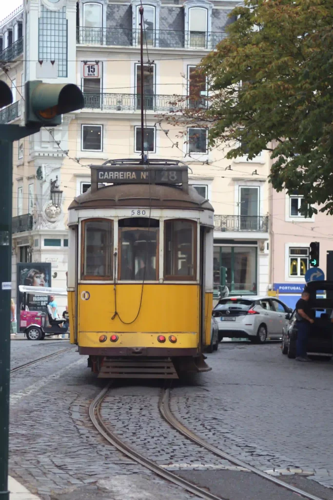 Die Tram 28, eine Top Sehenswürdigkeit in Lissabon
