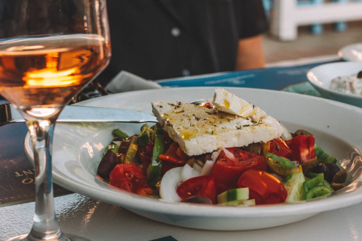 Griechischer Salat mit Feta