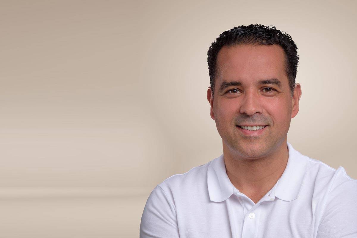 Carlos Novo, Buchhaltung & Logistik
