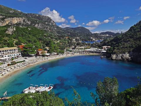 Paleokastritsa Strand auf Korfu, Griechenland