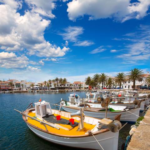 Hafen von Fornells auf Menorca, Spanien