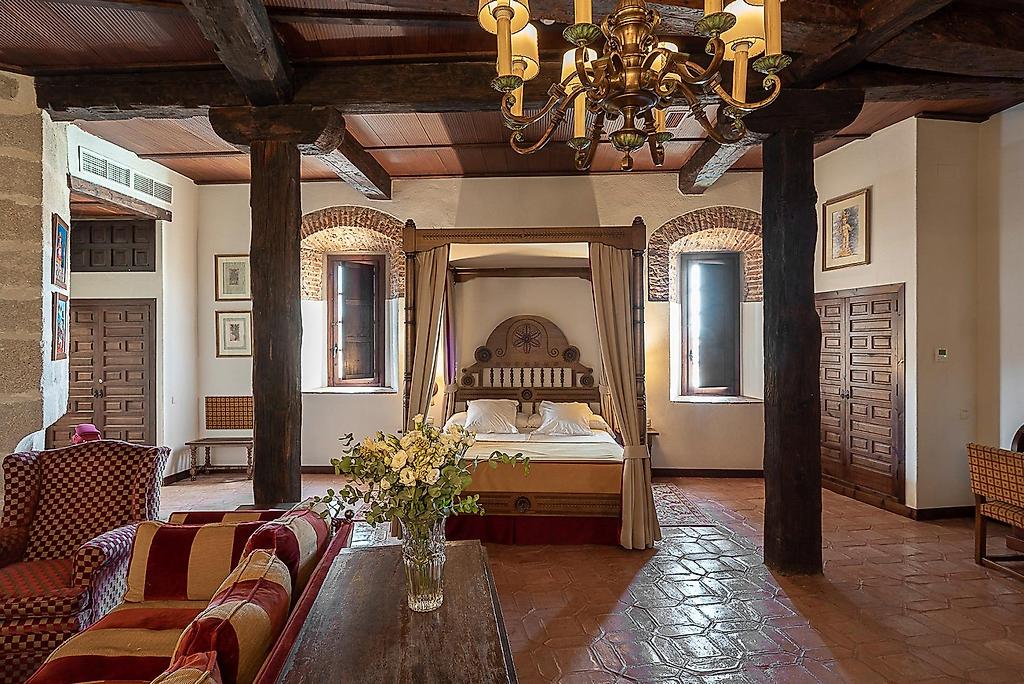 Parador de Plasencia, Suite