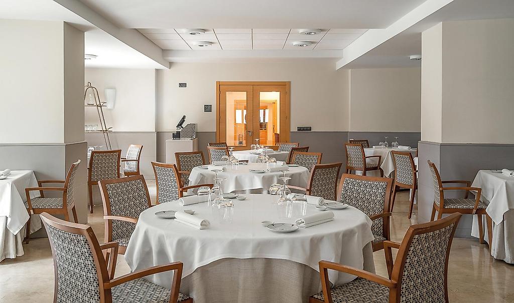 Parador de Villafranca del Bierzo, Restaurant/Gastronomie