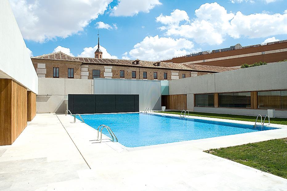 Parador de Alcala de Henares, Pool