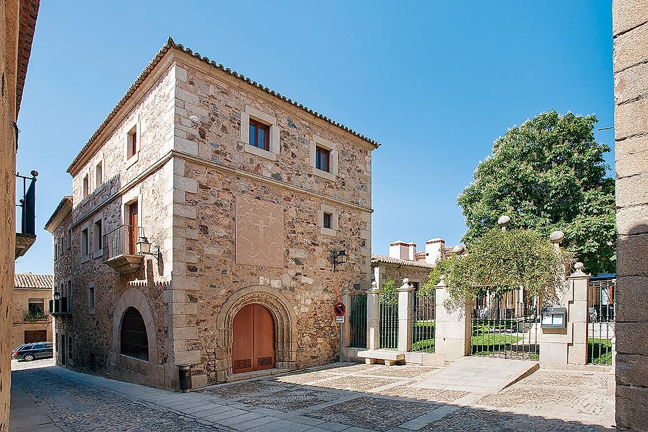 Parador de Cáceres, Hotelzufahrt