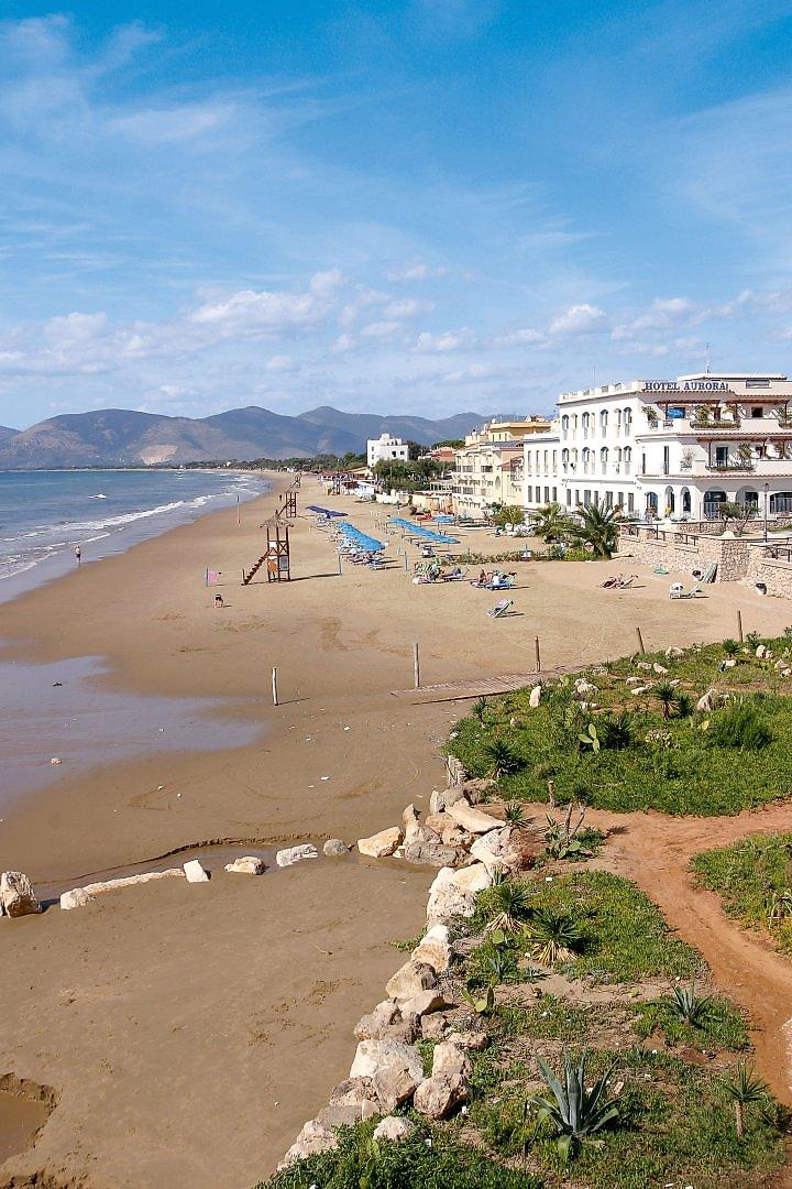 Aurora Hotel & Suites sul mare, Resort/Hotelanlage