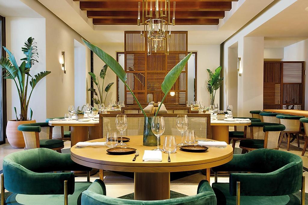 Daios Cove, Restaurant/Gastronomie