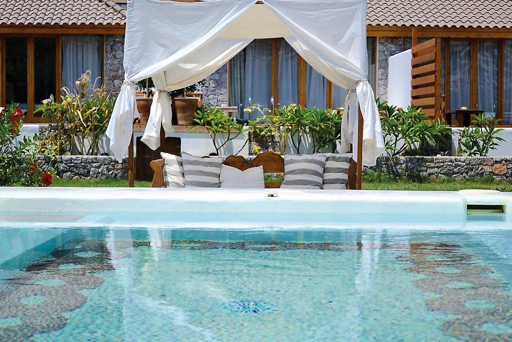 Caesar’s Gardens Hotel & Spa, Private Pool