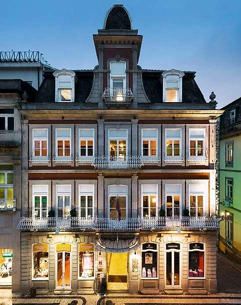 Grande Hotel do Porto, Fassade bei Nacht
