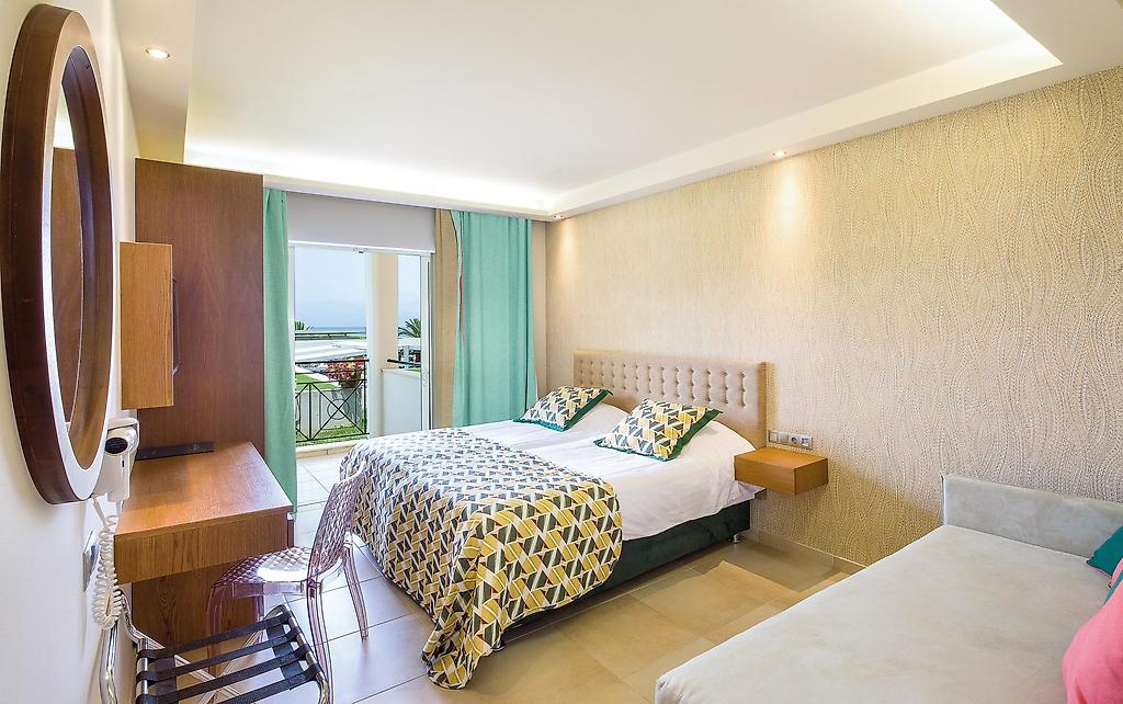 Mareblue Beach Corfu Resort, Deluxe