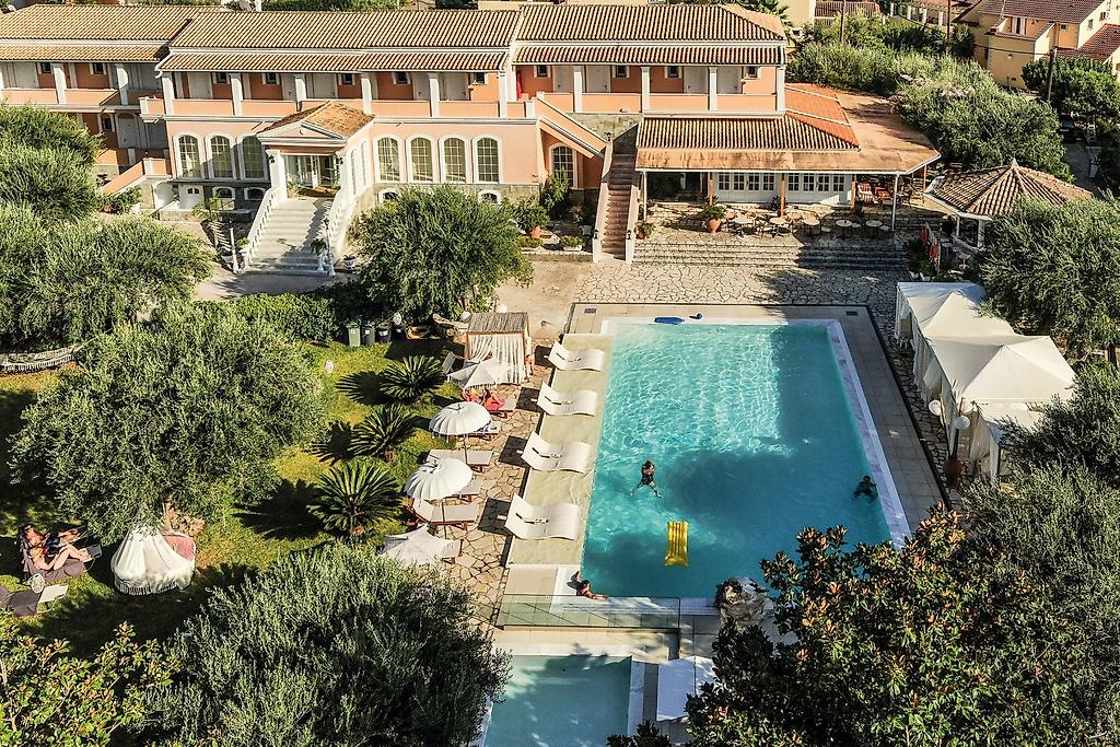 Nefeli Hotel, Resort/Hotelanlage