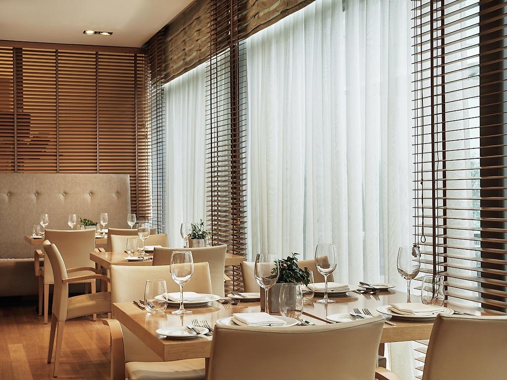 Galaxy Hotel, Restaurant/Gastronomie