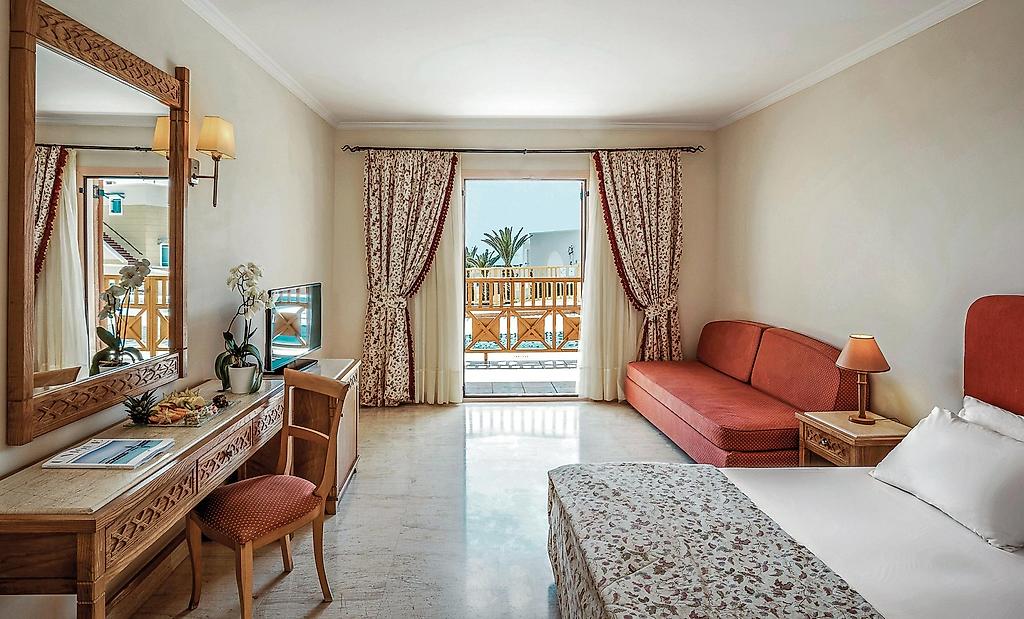Mitsis Family Village Beach Hotel, Superior