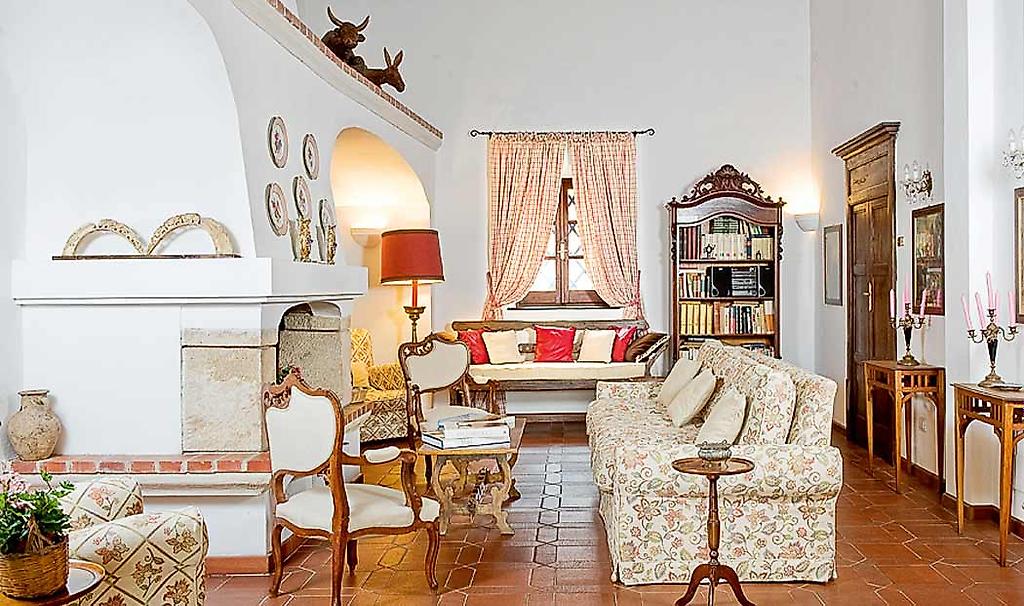 Hotel Lucrezia, Salon