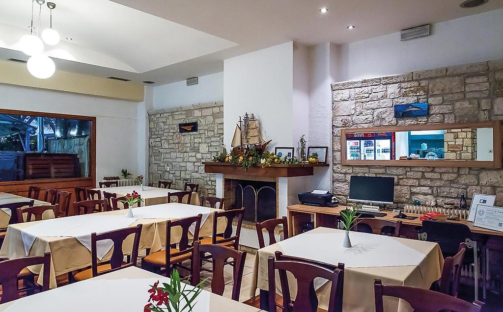 Akroyiali Hotel, Restaurant/Gastronomie