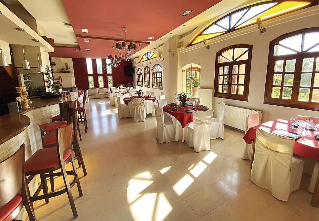 Kaiafas Lake Hotel, Restaurant/Gastronomie