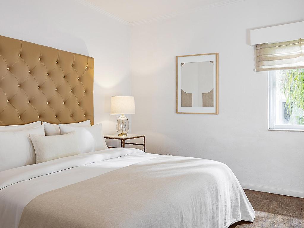 Grecotel Casa Adele, Gemütliches Casa Studio mit moderner Möblierung und hellen Farben.