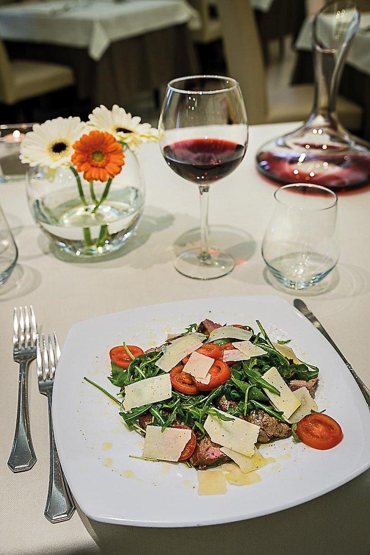 Hotel Executive, Restaurant/Gastronomie