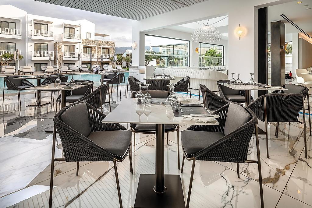Diamond Deluxe Hotel, Restaurant/Gastronomie