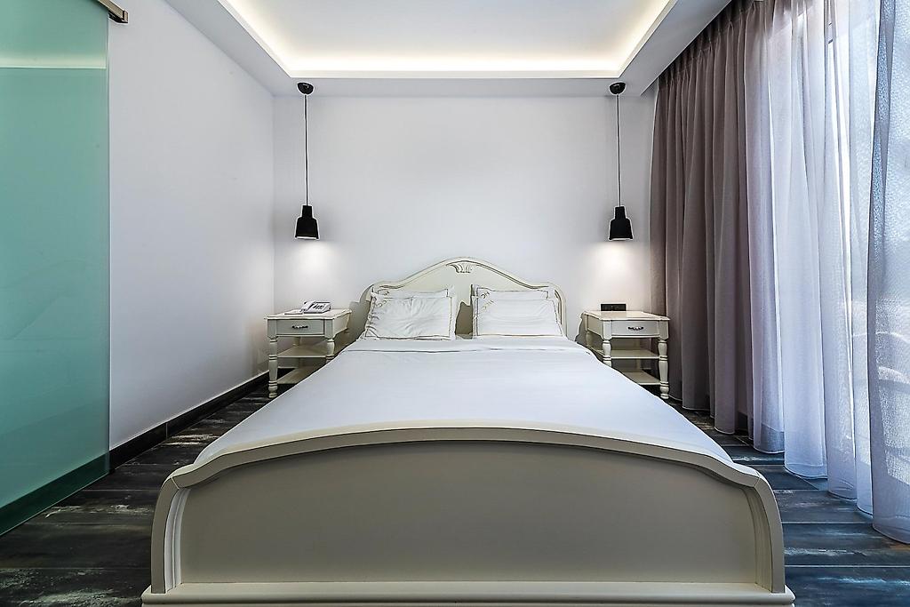 Diamond Boutique Hotel, Family