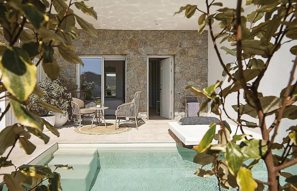 Once in Mykonos – Designed for adults, Design