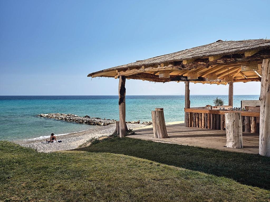 Cavo Orient Beach Hotel, Restaurant/Gastronomie