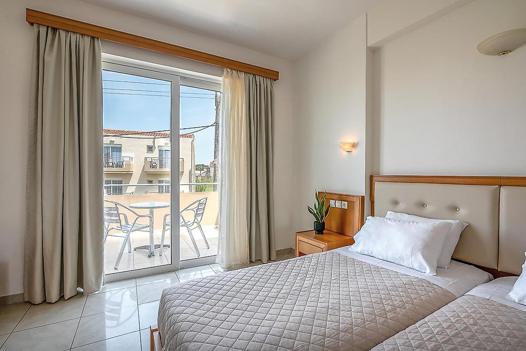 Castro Beach Hotel, Studio