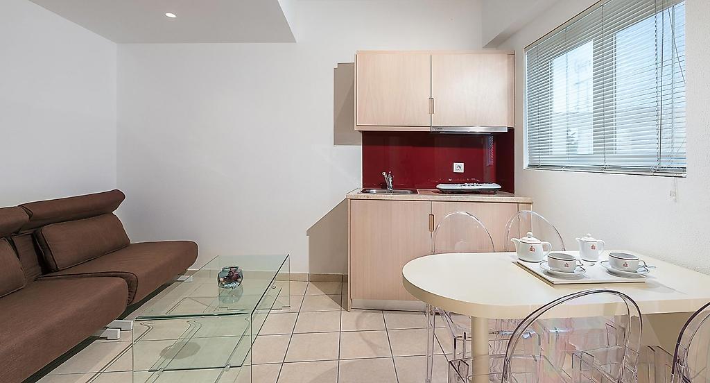 Alexandra Hotel, Appartement