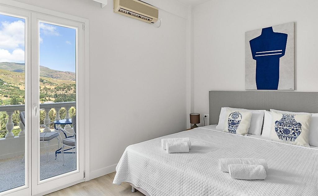 Paradise Art Hotel, Standard