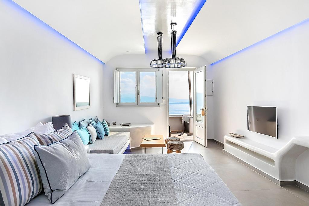 Secret Legend Suites, Fable