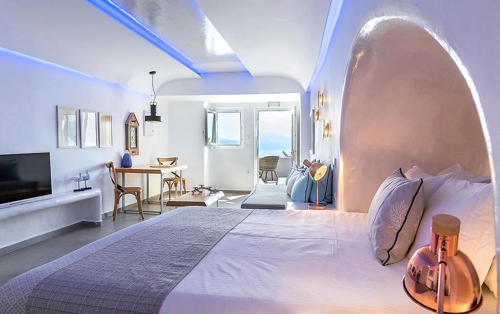 Secret Legend Suites, Fable
