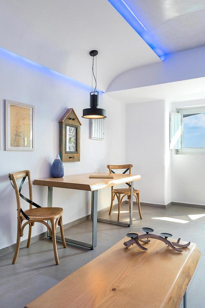 Secret Legend Suites, Fable