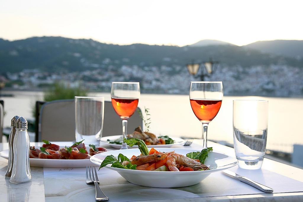 Skopelos Village Suite Hotel, Restaurant/Gastronomie