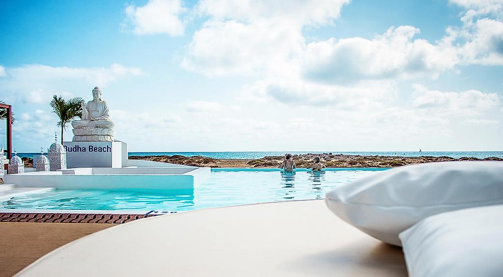 LIVVO Budha Beach, Pool/Poolbereich