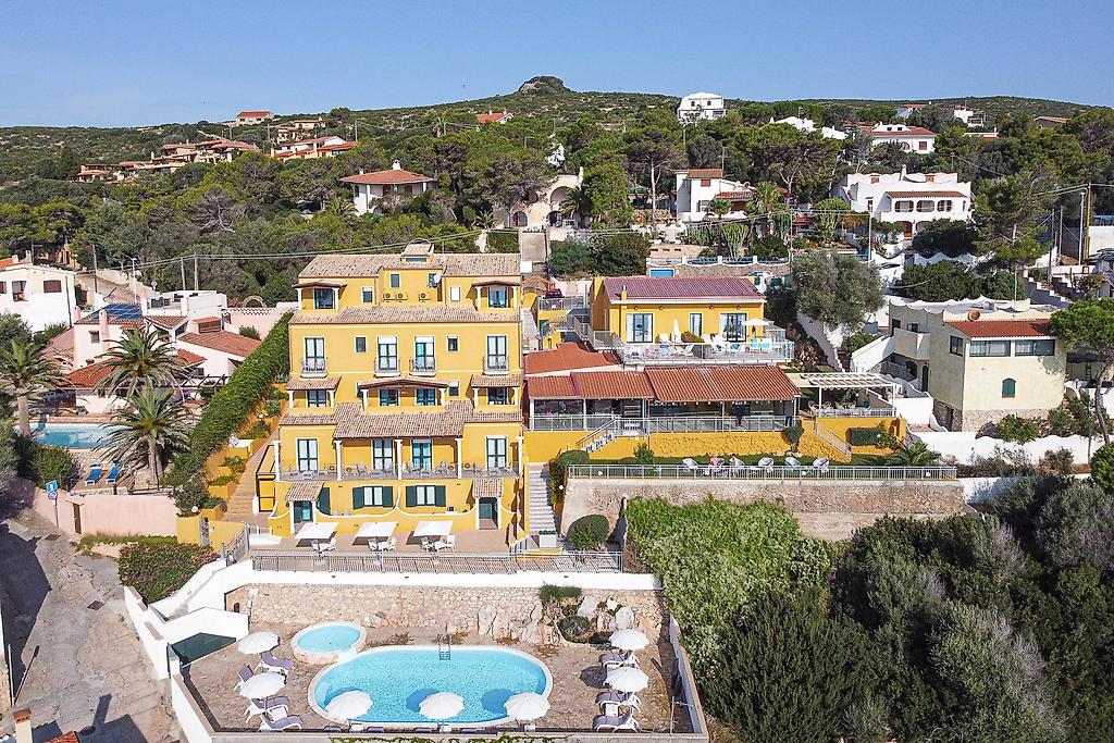 Lu Hotel Maladroxia, Resort/Hotelanlage