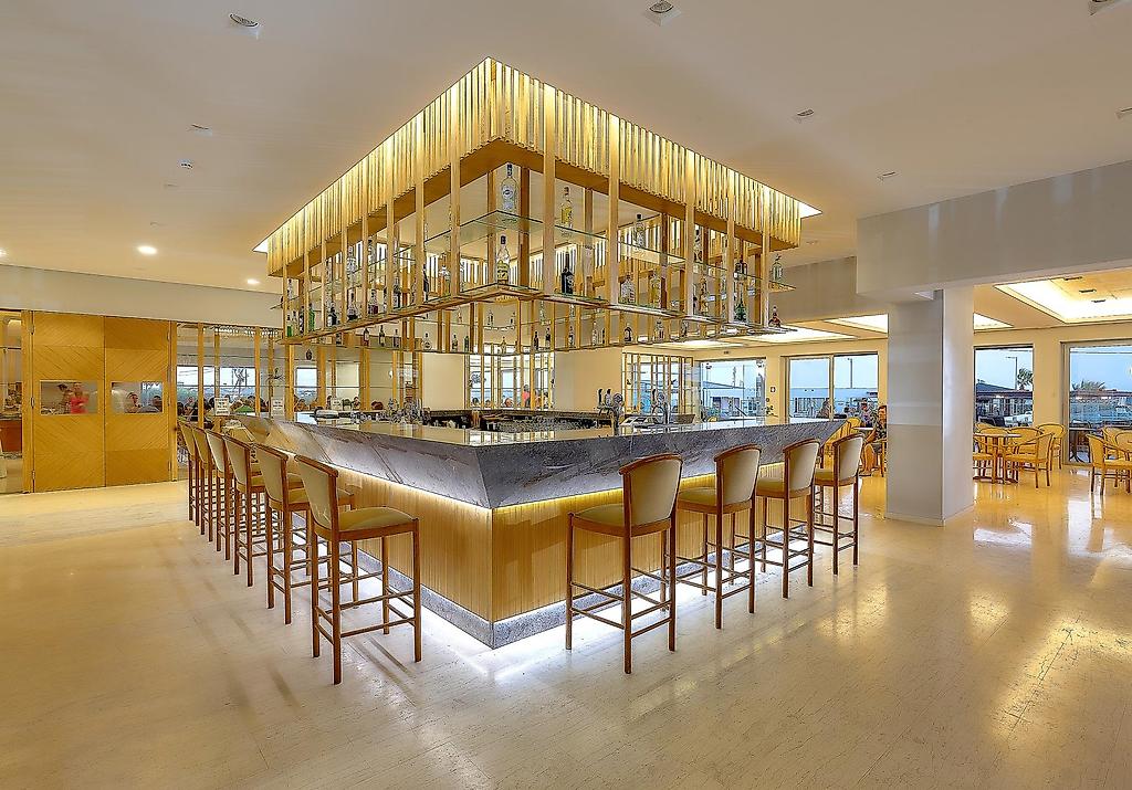 Astir Beach, Restaurant/Gastronomie