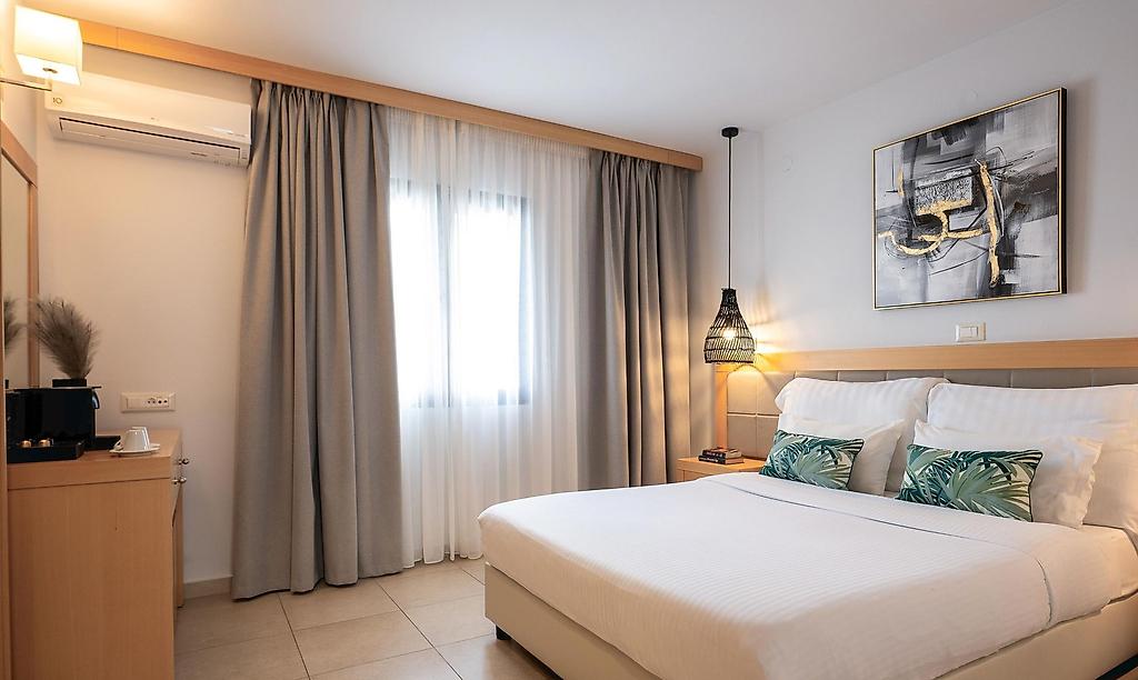 Ariadne Beach, Suite