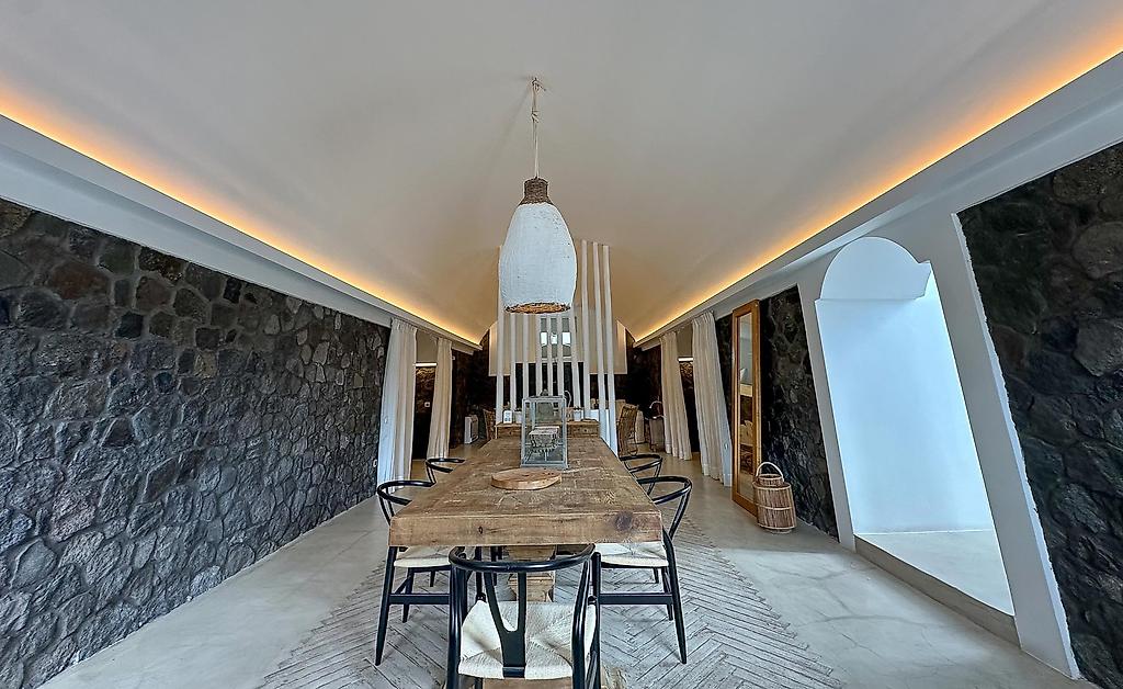 Amor Hideaway Villas, Villa Cave