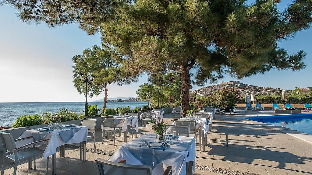 Delfinia Hotel & Bungalows, Restaurant/Gastronomie
