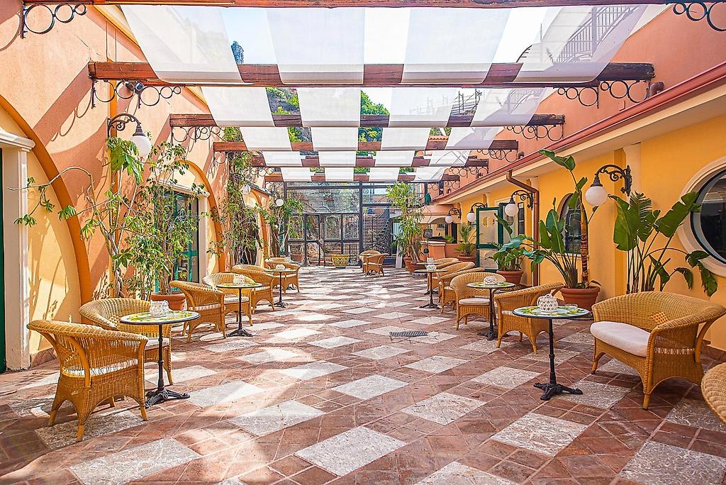 Baia Taormina Hotel, Restaurant/Gastronomie