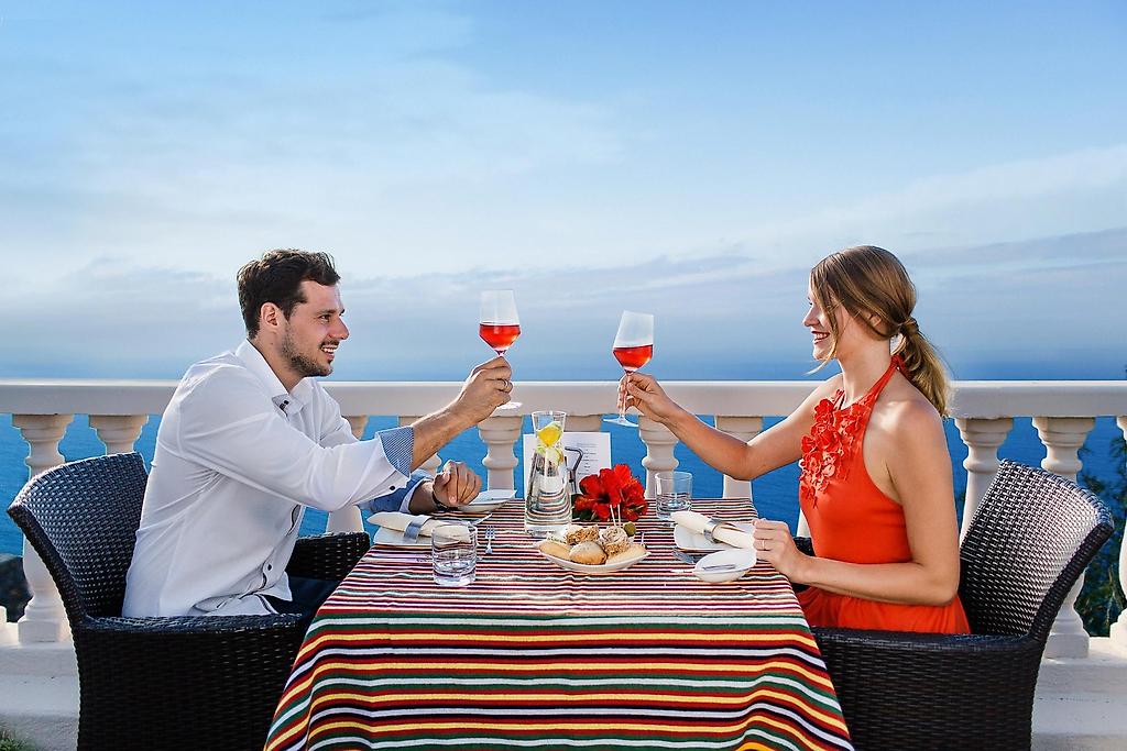 Jardín de la Paz, Restaurant/Gastronomie