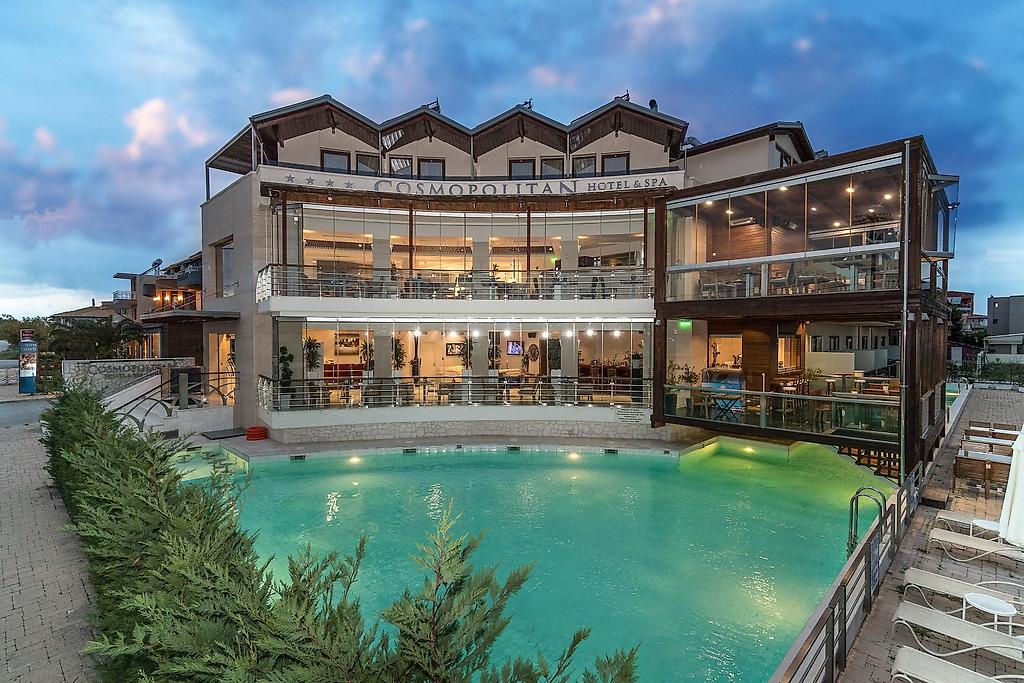 Cosmopolitan Hotel, Resort/Hotelanlage