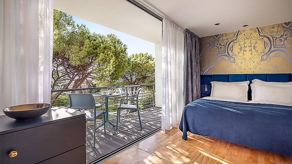 Falkensteiner Hotel Adriana, Modernes Hotelzimmer in Zadar mit doppelter Schlafgelegenheit