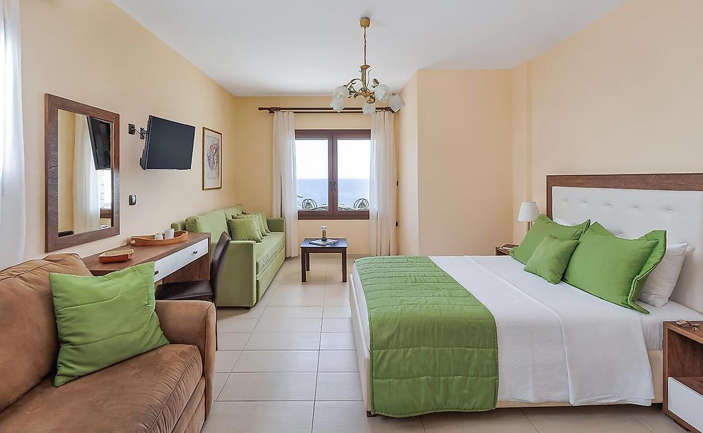 Costa Smeralda, Junior-Suite